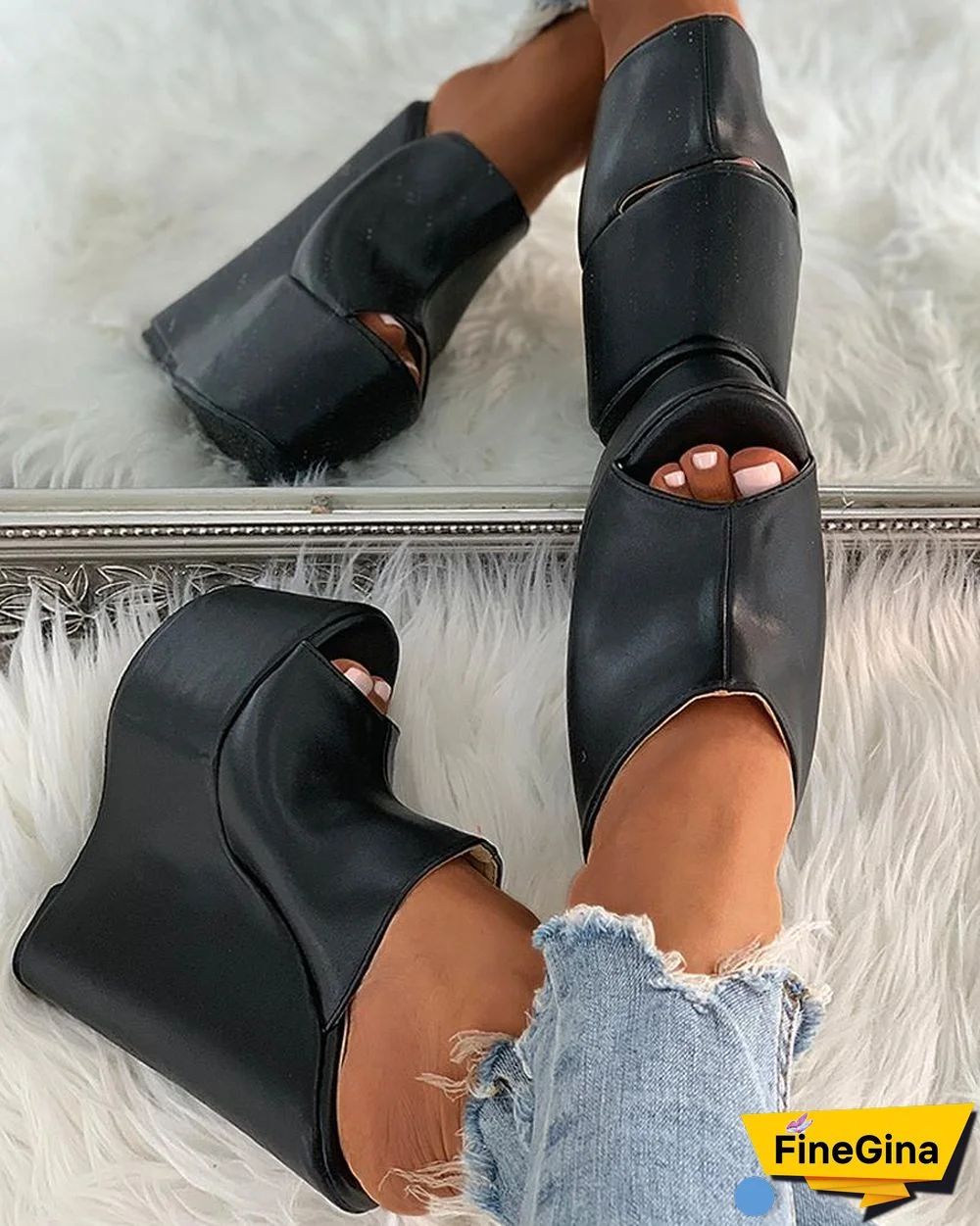 Plain Peep Toe Wedge Sandals