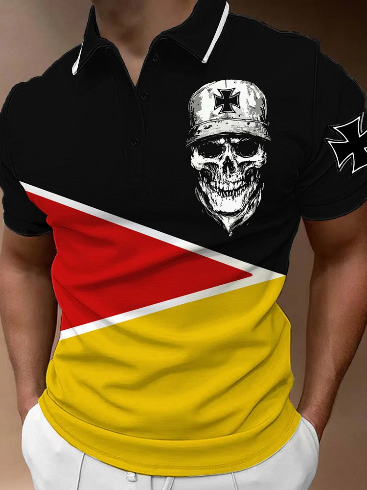 Männer Eisernes Kreuz Schädel Print Polo-Shirt