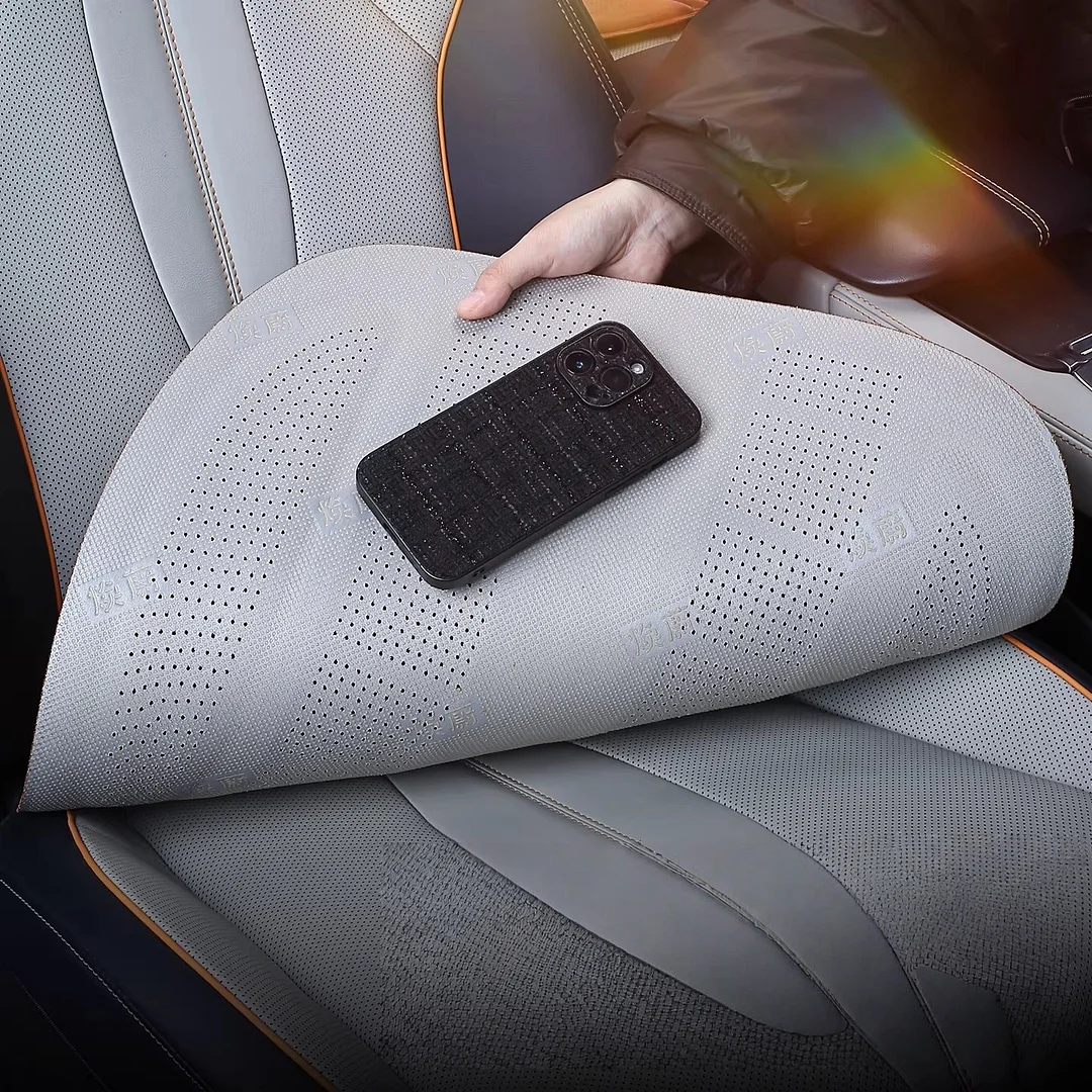 High-grade latex cotton single-piece all-season suede seat cushion, premium feel, thickened seat cushion for winter.