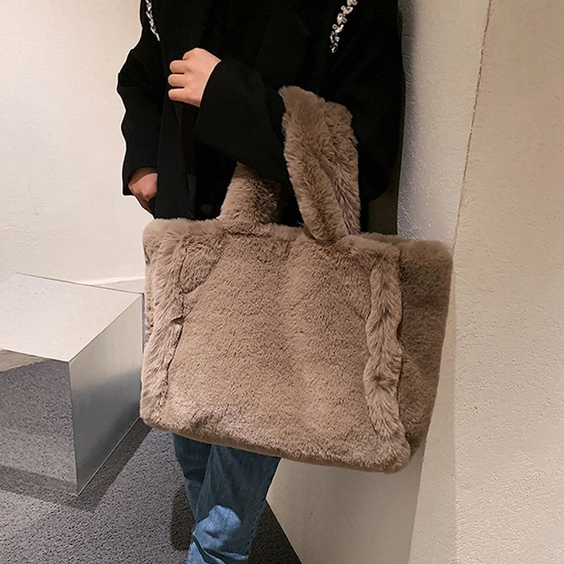 Winter New Mao Mao Bag Women’s Bag Large Capacity Women’s Shoulder Crossbody Bag Portable Tote Plush Bag