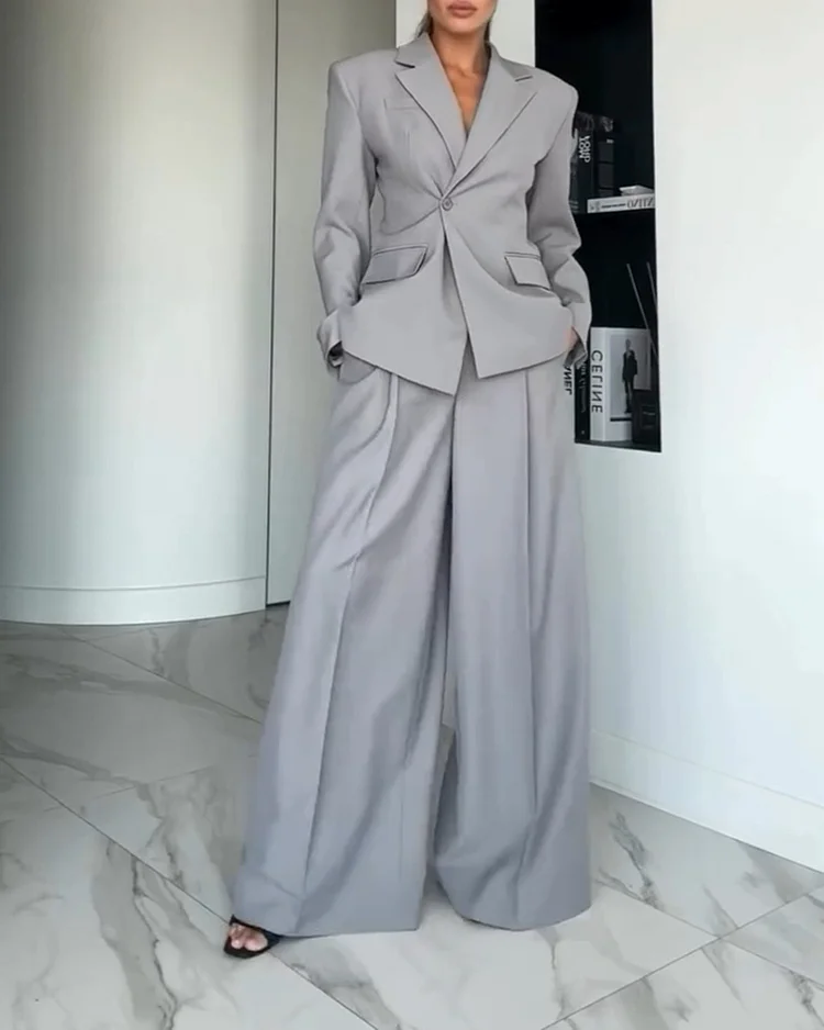 Women's solid color trousers suit