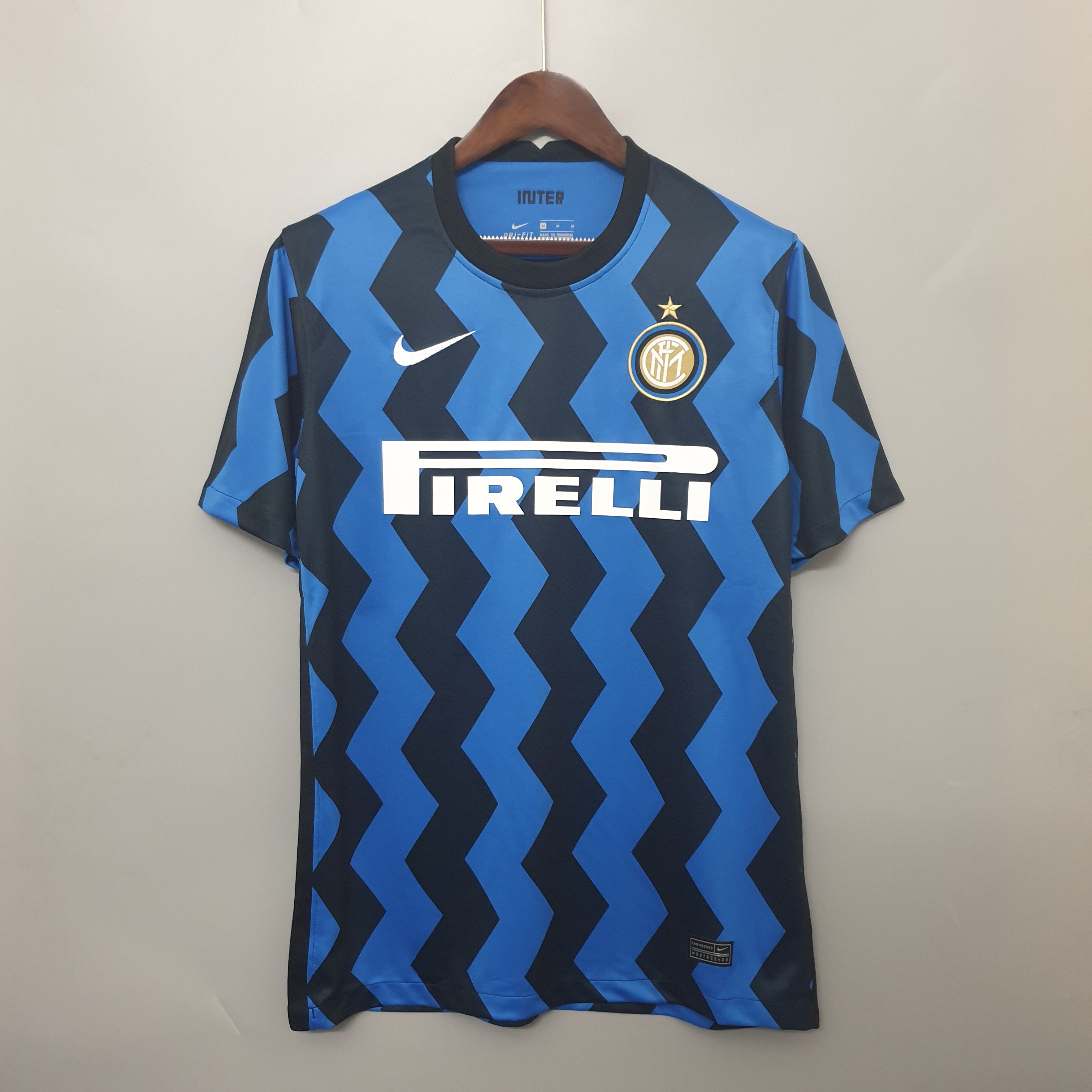2020/21-H-INT-RET-FAN-A01554