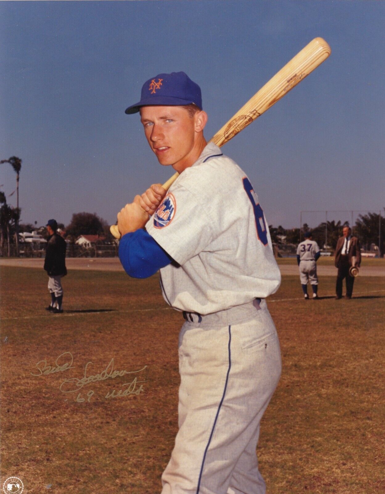 BUD HARRELSON NEW YORK METS 1969 ACTION SIGNED 8x10