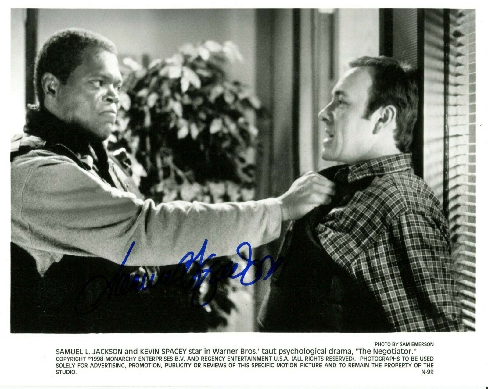 Samuel L Jackson The Negotiator Autographed Signed Press Release 8x10 Photo Poster painting CFS