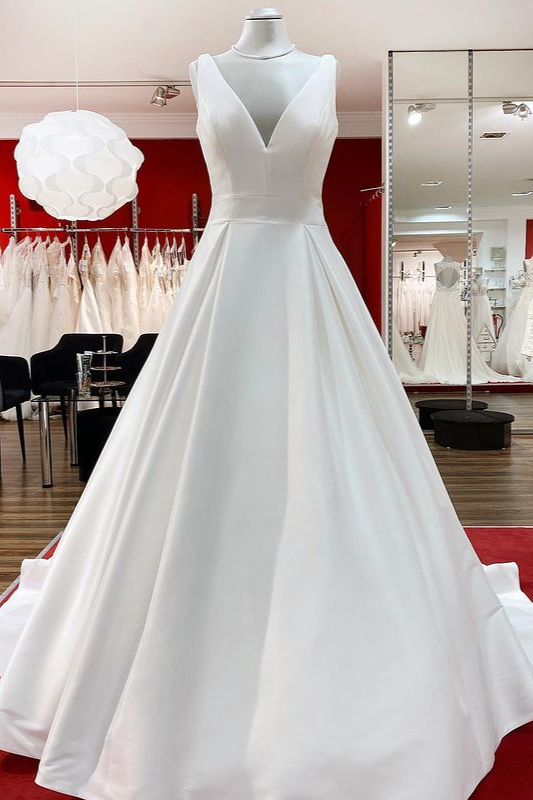 Modern Long V-Neck Open Back Wedding Dress With Ruffles - lulusllly
