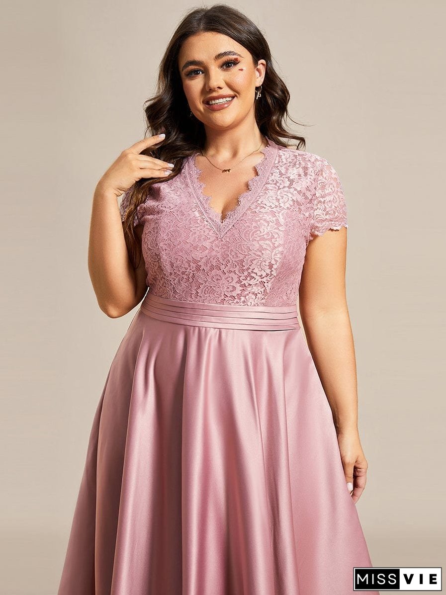 Elegant Plus Size Lace A-line Cocktail Dress with Pockets