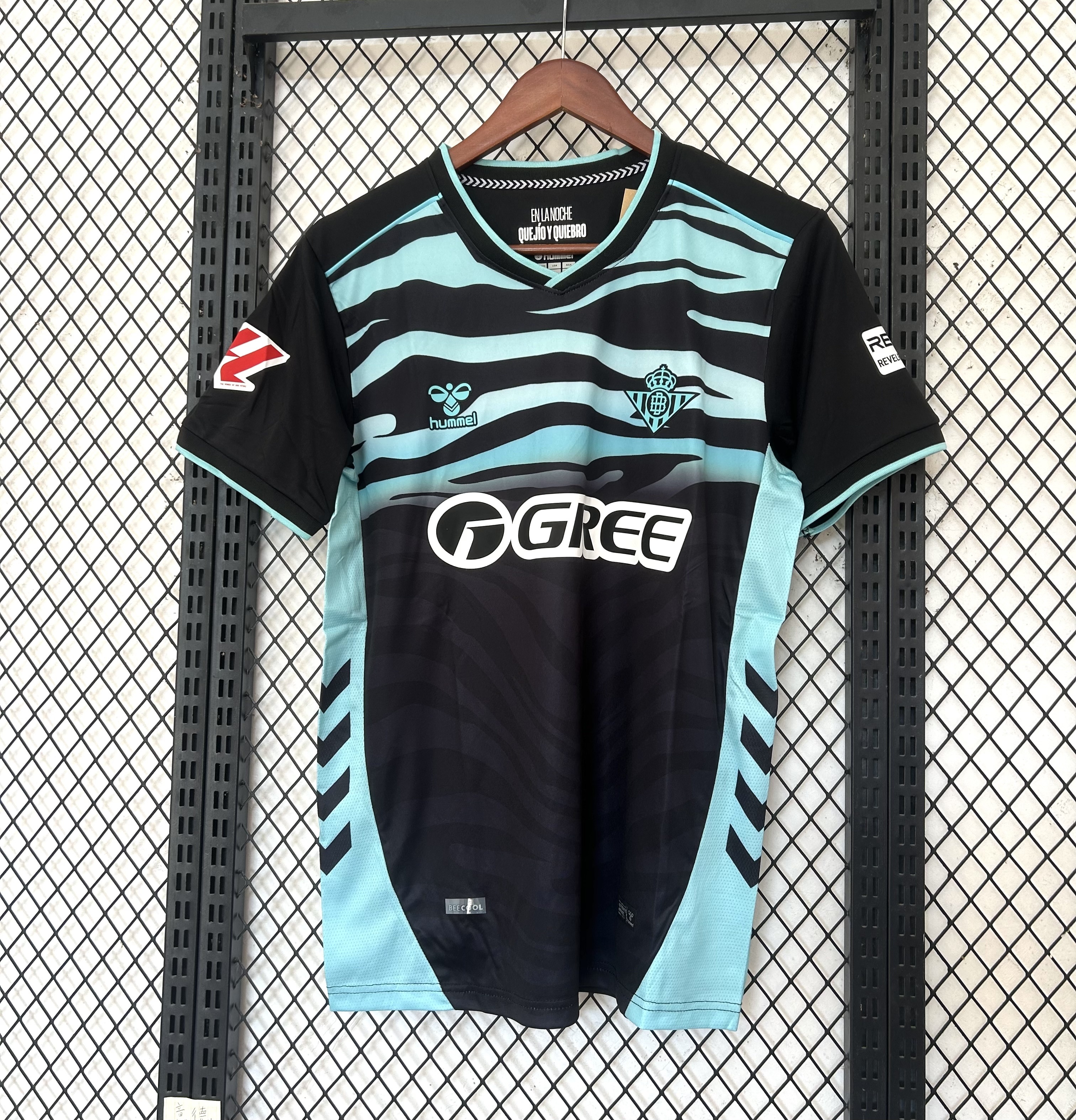 2025/26-BET-T-FAN-B00601