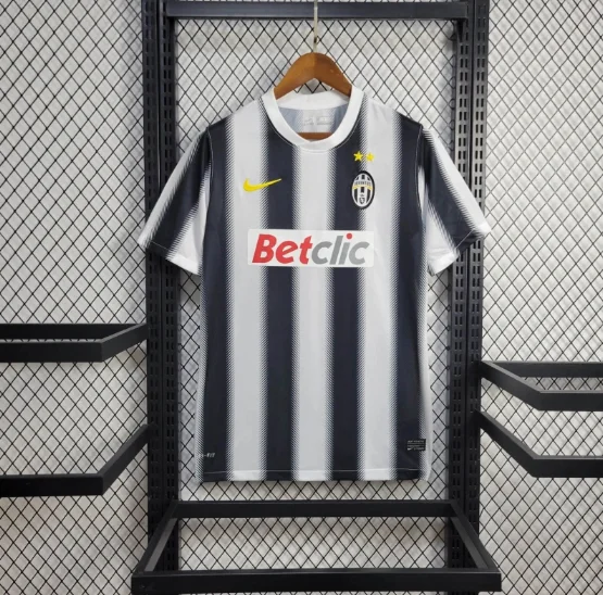 Retro Juventus 2011/2012 Home Football Shirt Thai Quality