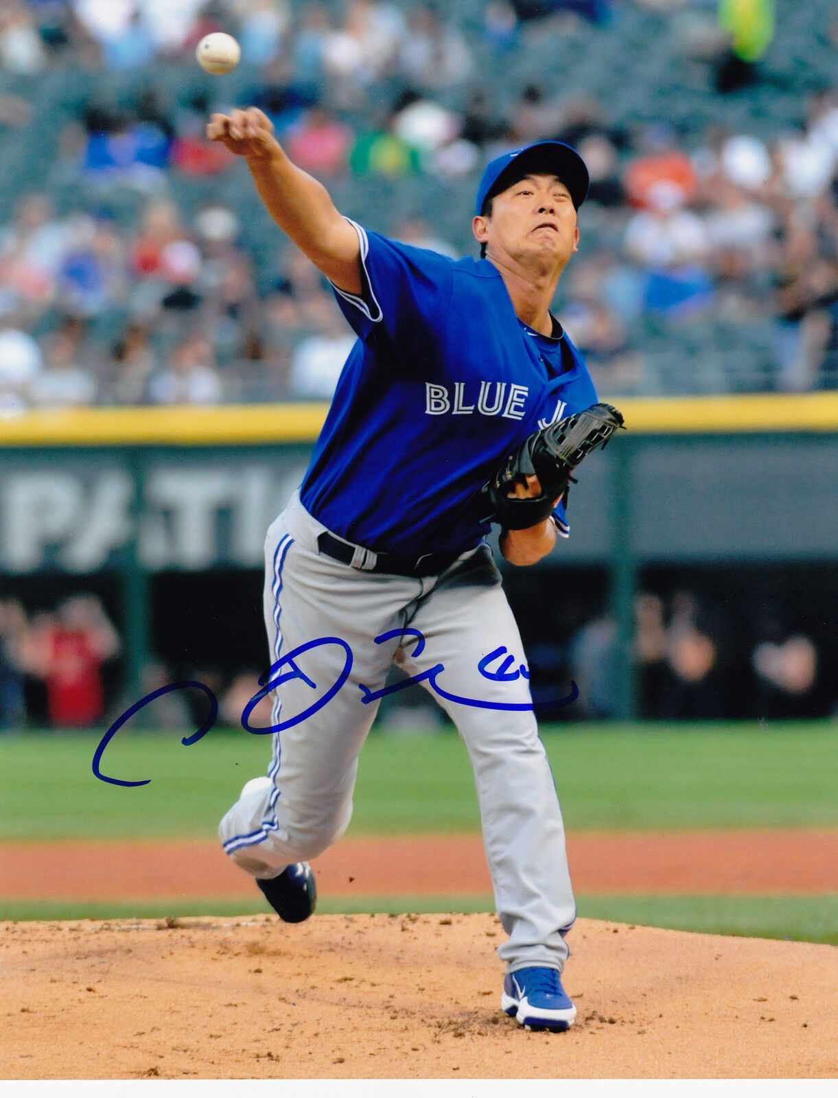 CHIEN-MING WANG TORONTO BLUE JAYS ACTION SIGNED 8x10