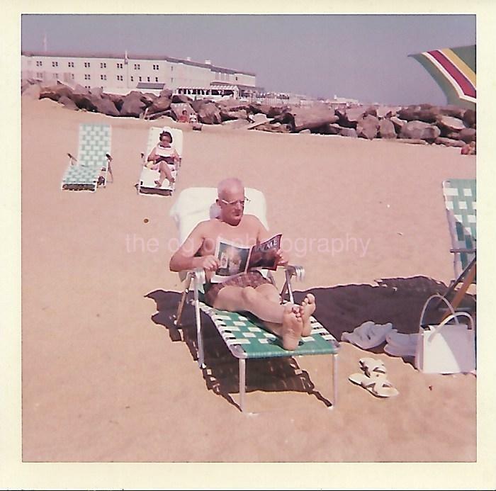 FOUND Photo Poster paintingGRAPH Color BEACH SCENE Original Snapshot VINTAGE 19 41 P