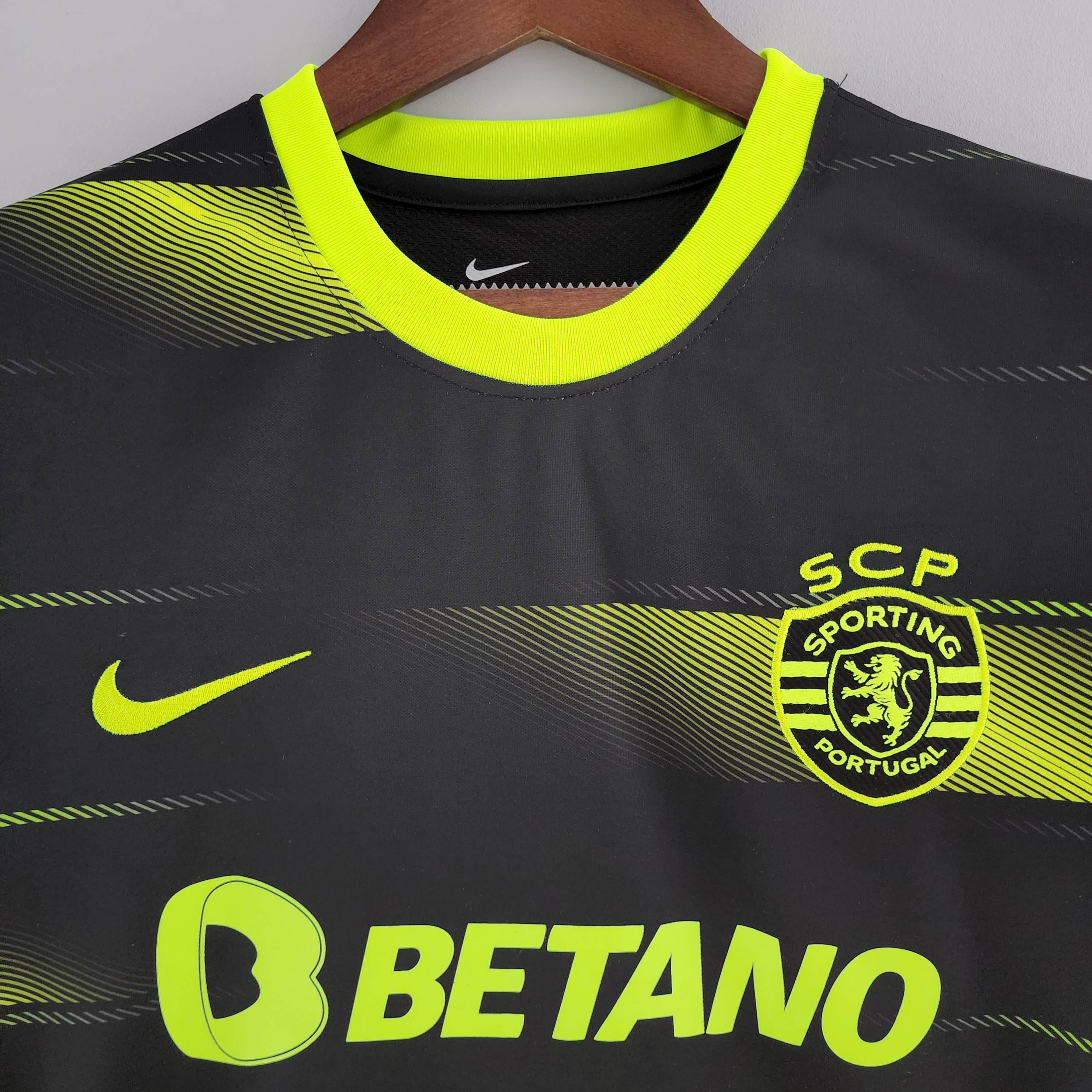 2022/2023 Sporting Lisbon Away Football Shirt