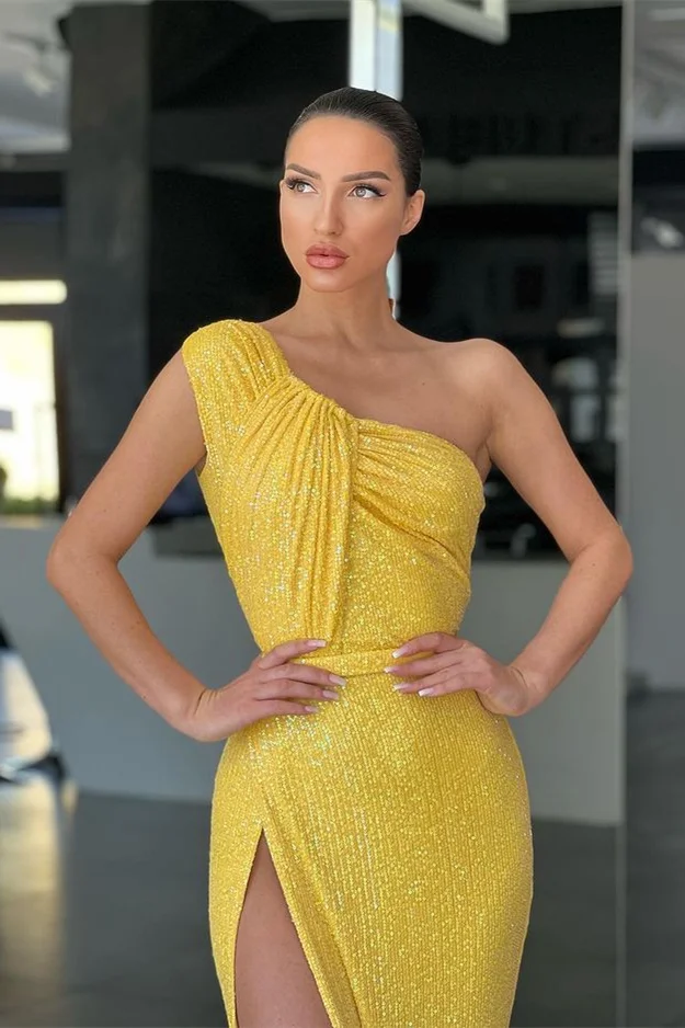 Gorgeous Yellow Evening Dress with Off-the-Shoulder Mermaid Slit and Beads main image 0