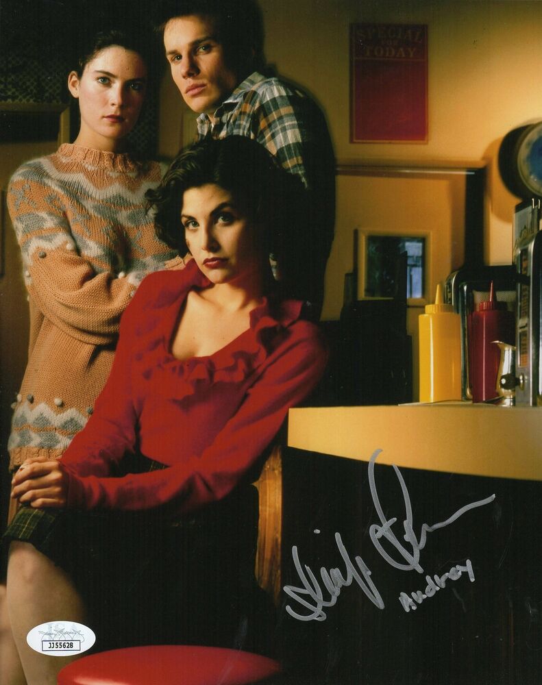 Sherilyn Fenn Autograph 8x10 Photo Poster painting Twin Peaks Signed  2