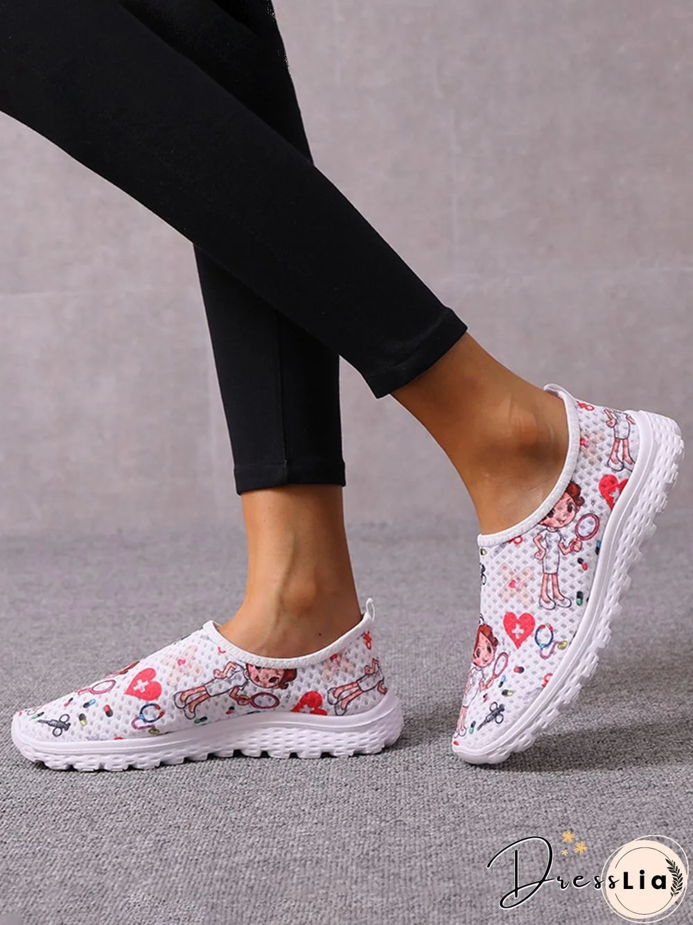 Nurse Fighting Epidemic Print Breathable Tulle Mesh Lightweight Sneakers