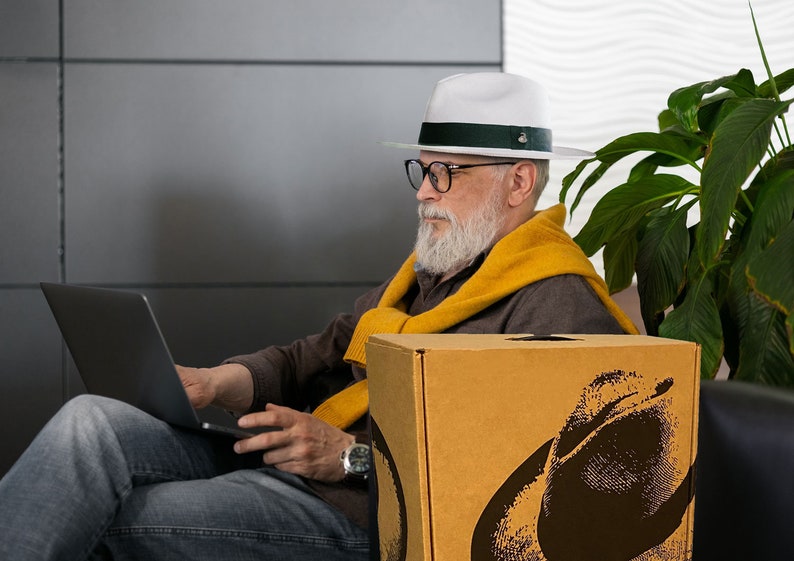 Hat Box for Traveling - Hat Storage - Gift Box - Lightweight and Protective