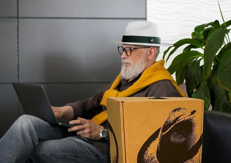 Hat Box for Traveling - Hat Storage - Gift Box - Lightweight and Protective