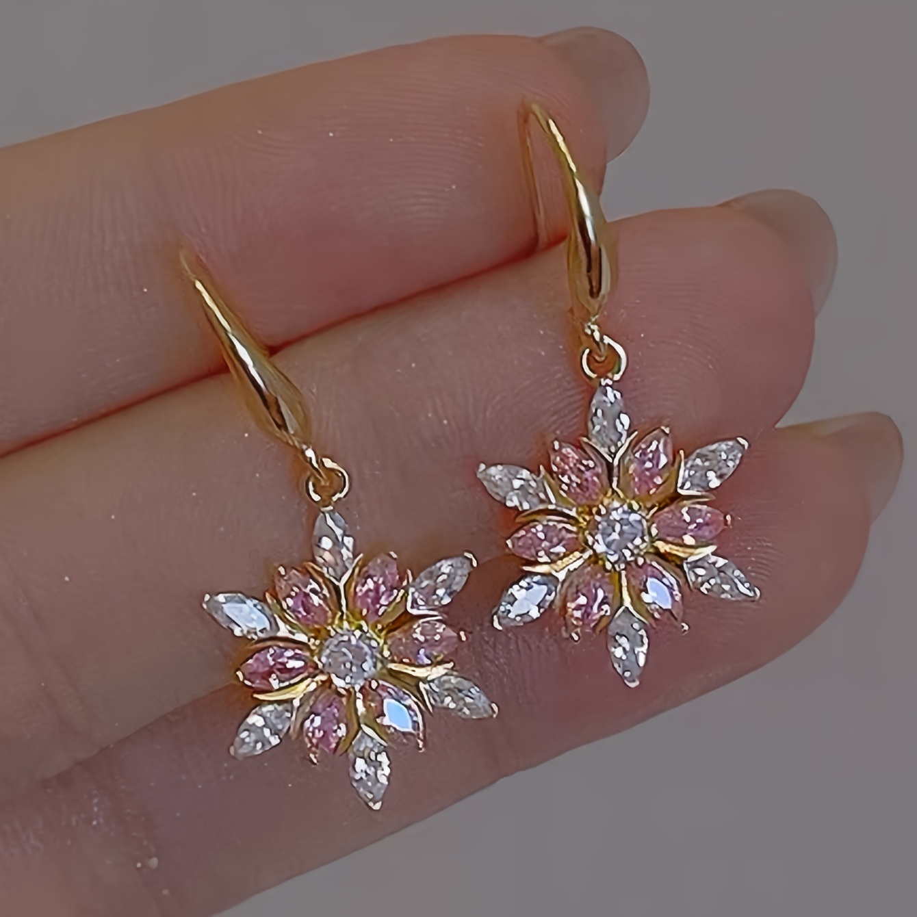 1 Pair Elegant Snowflake Dangle Earrings with Pink Rhinestones, Zinc Alloy & Copper, Chic Sparkling Jewelry for Women, Perfect for Daily Wear & Vacation, Christmas Gift, All-Season Accessory