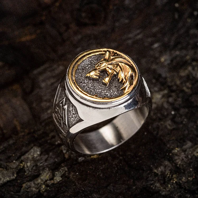Dual Color Valknut With Wolves Viking Ring