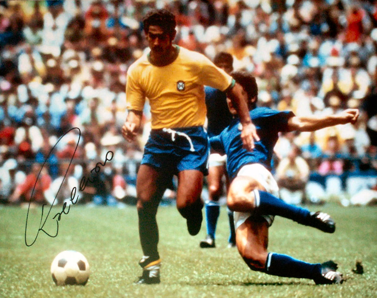 ROBERTO RIVELINO SIGNED BRAZIL 1970 WORLD CUP FOOTBALL Photo Poster painting PELE PROOF + COA