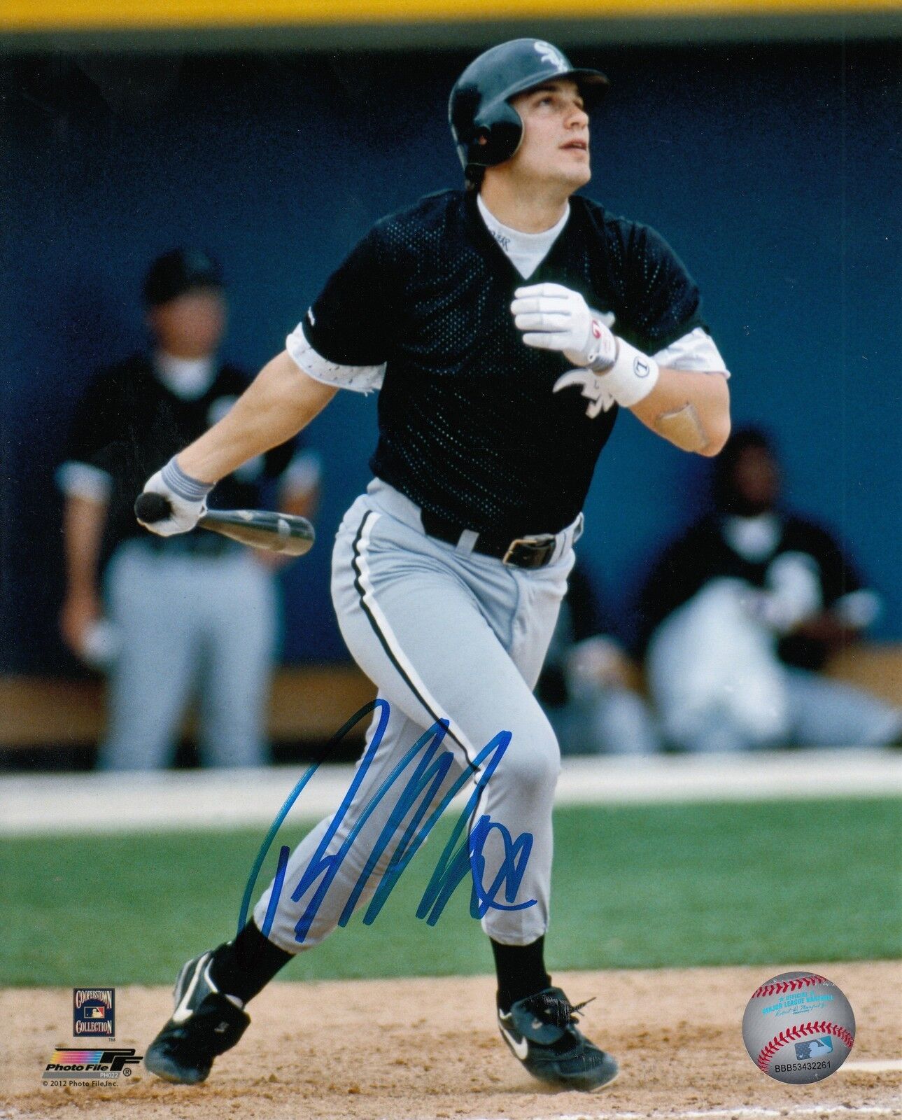 ROBIN VENTURA signed (CHICAGO WHITE SOX) Baseball 8X10 Photo Poster painting W/COA