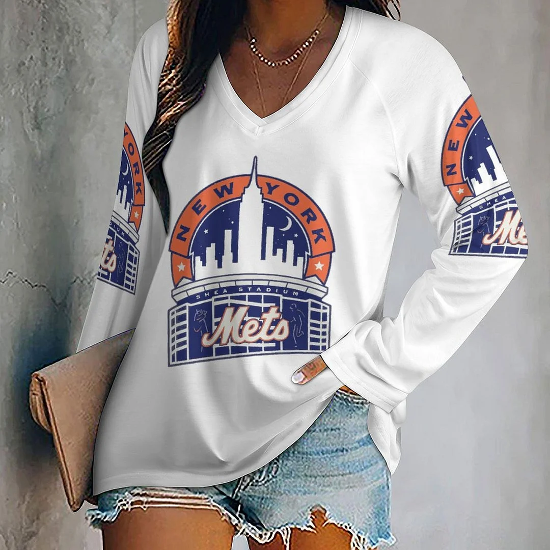 V-neck Long Sleeve Casual T-shirt for  Women and Men Printed with Pattern , Blue, Red