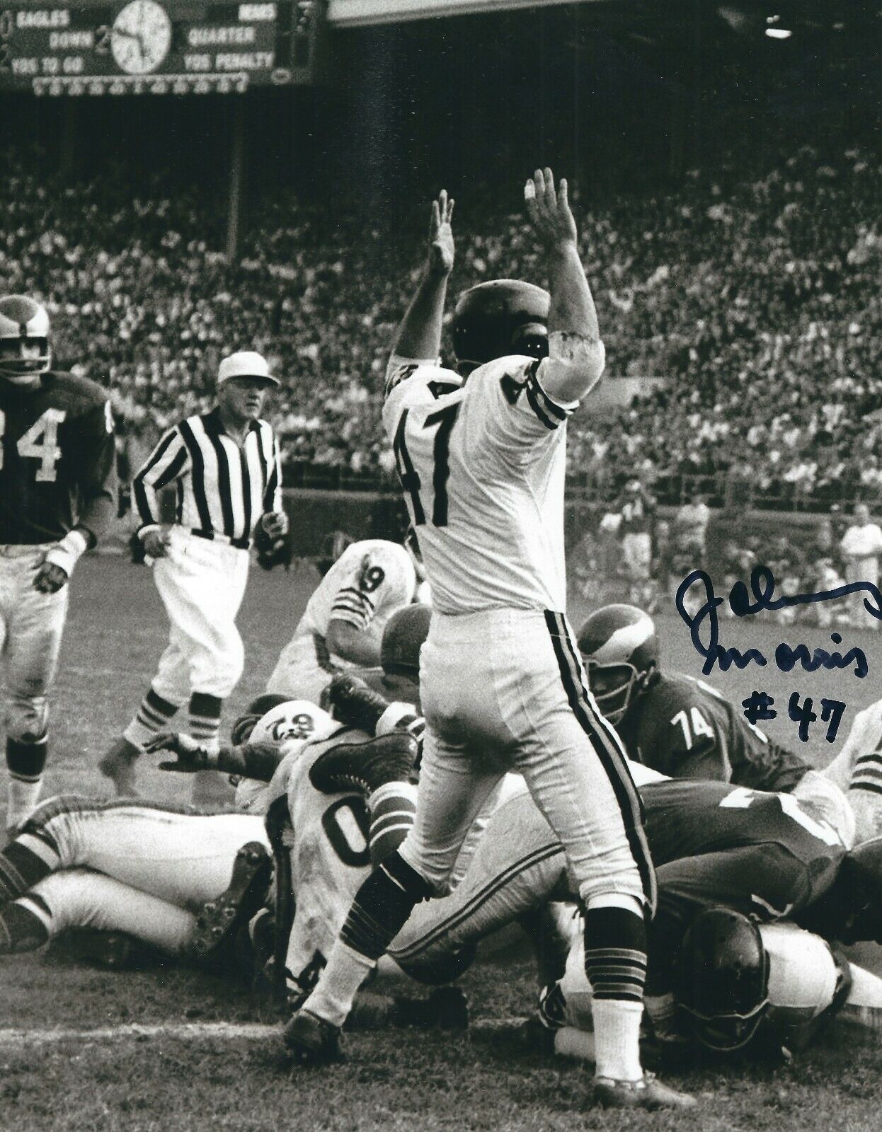 Autographed JOHNNY MORRIS Chicago Bears 8x10 Photo Poster painting - COA