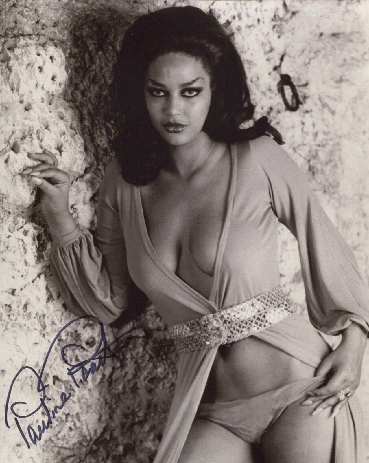 Horror movie Scream Queen actress Pauline Peart signed 8x10 Photo Poster painting - UACC DEALER