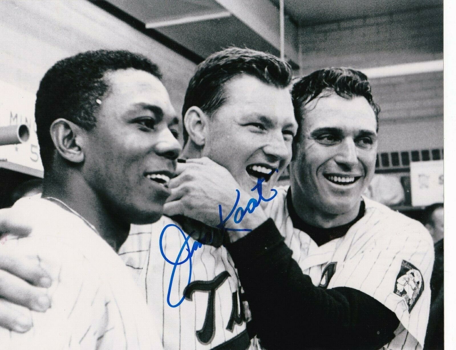 JIM KAAT MINNESOTA TWINS ACTION SIGNED 8x10