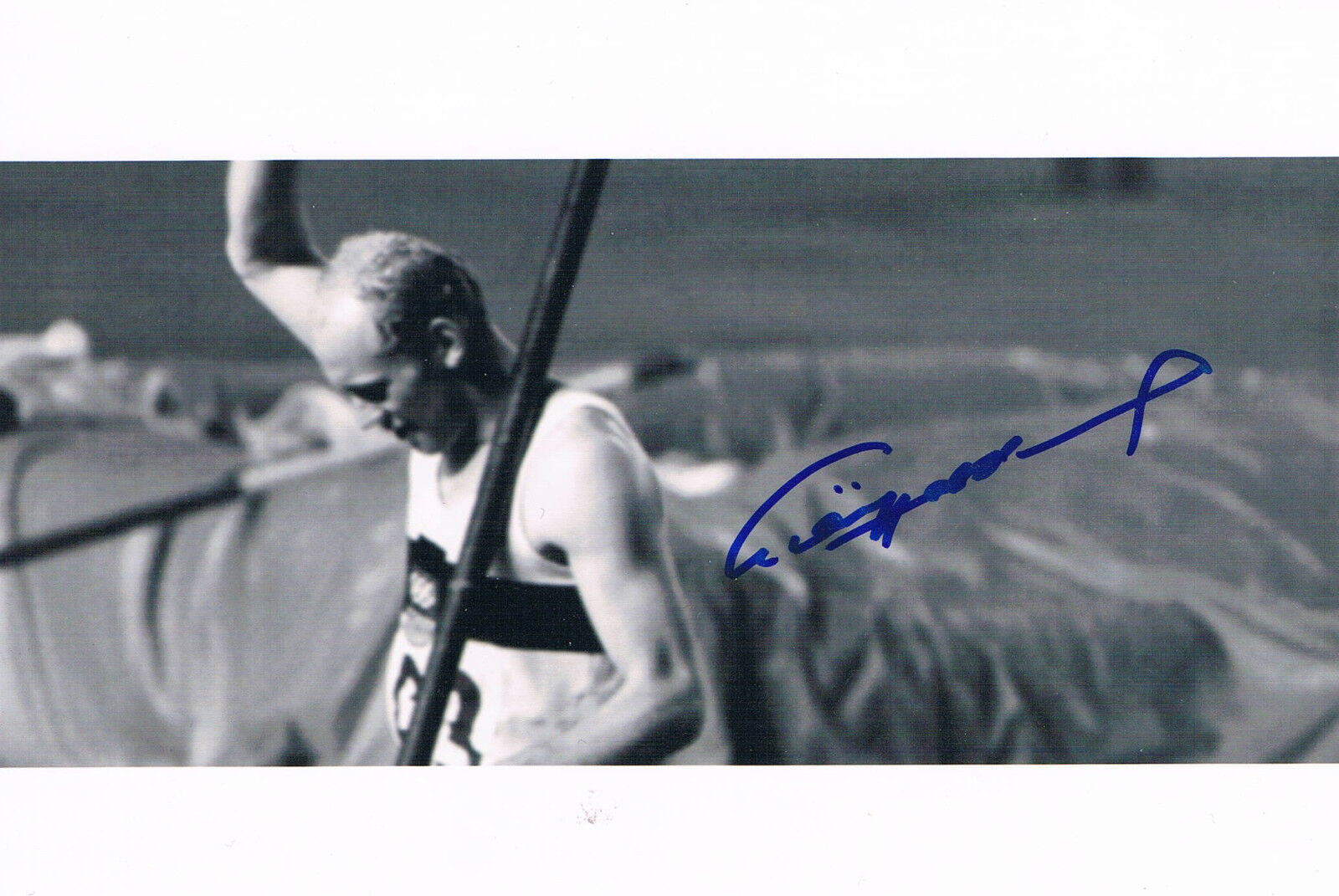 Willi Holdorf 1940-2020 genuine autograph 5x7