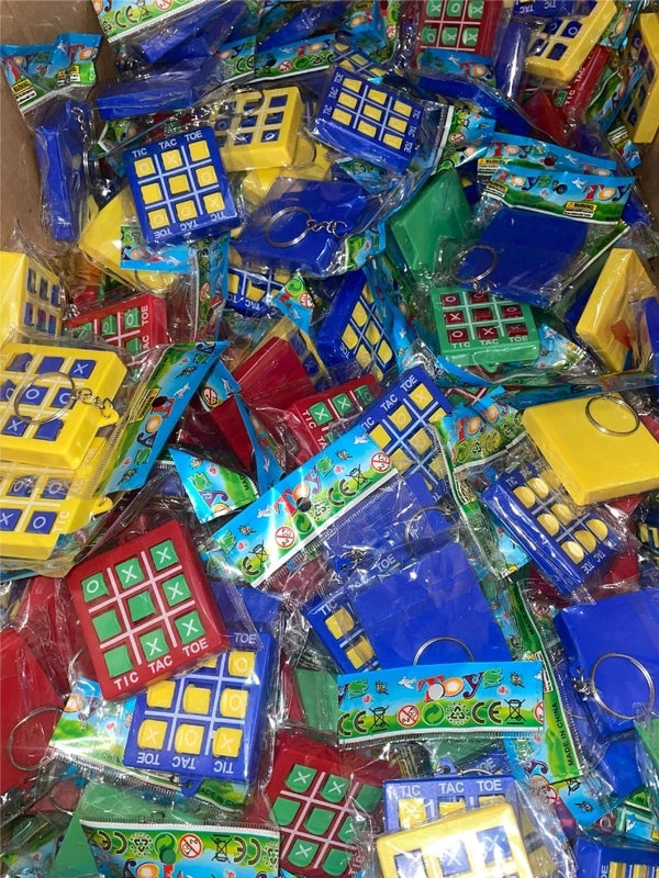 XO Tic-tac-toe Key Chain Plastic Chess Three-player Chess Over-the-well Game Circle Fork Chess Pendant Gift Toy