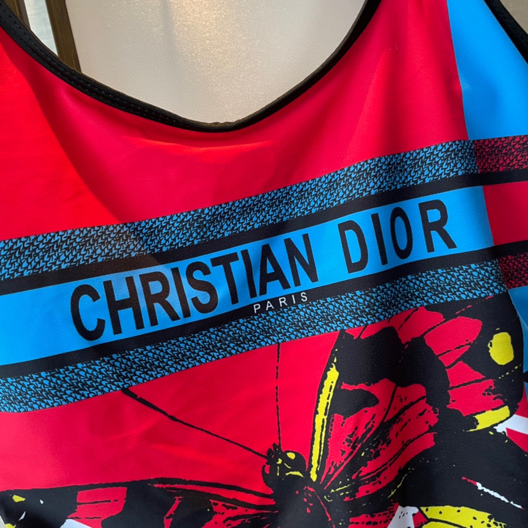 D930d86f705cc3bb704dbf55a9f95b41