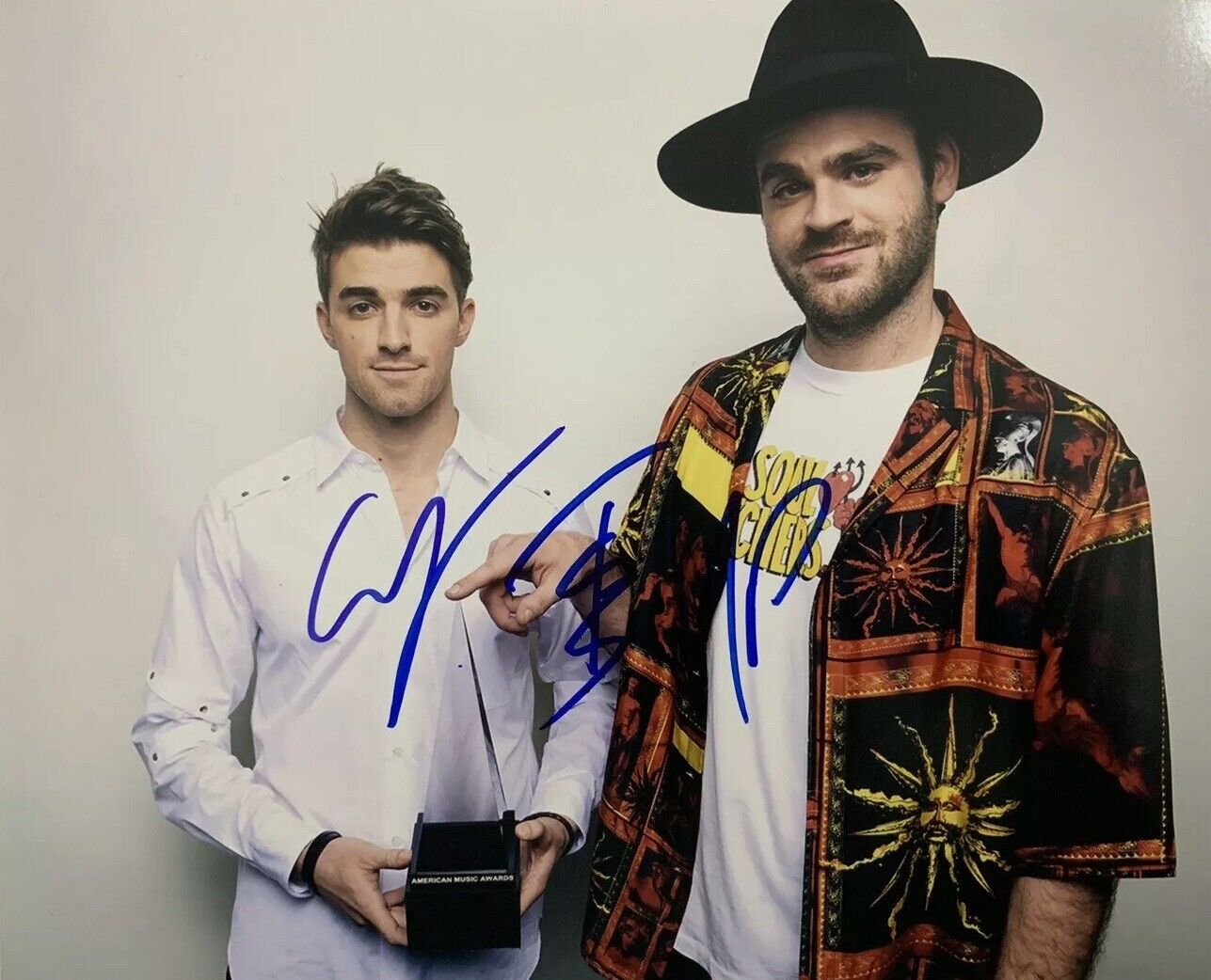 THE CHAINSMOKERS HAND SIGNED 8x10 Photo Poster painting DJ DUO AUTOGRAPHED AUTHENTIC RARE