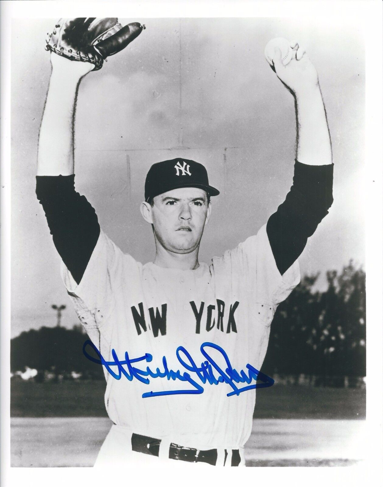 Signed 8x10 MICKEY MCDERMOTT New York Yankees Autographed Photo Poster painting - COA