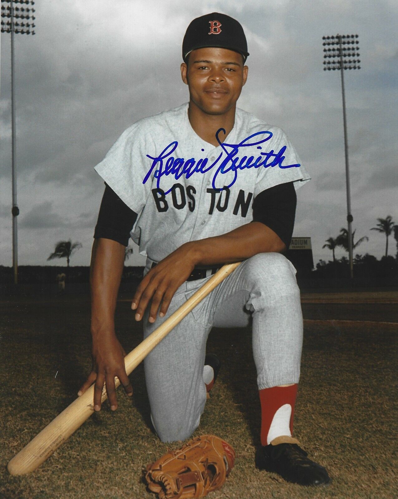 Signed 8x10 REGGIE SMITH Boston Red Sox 8X10 Autographed Photo Poster painting- COA