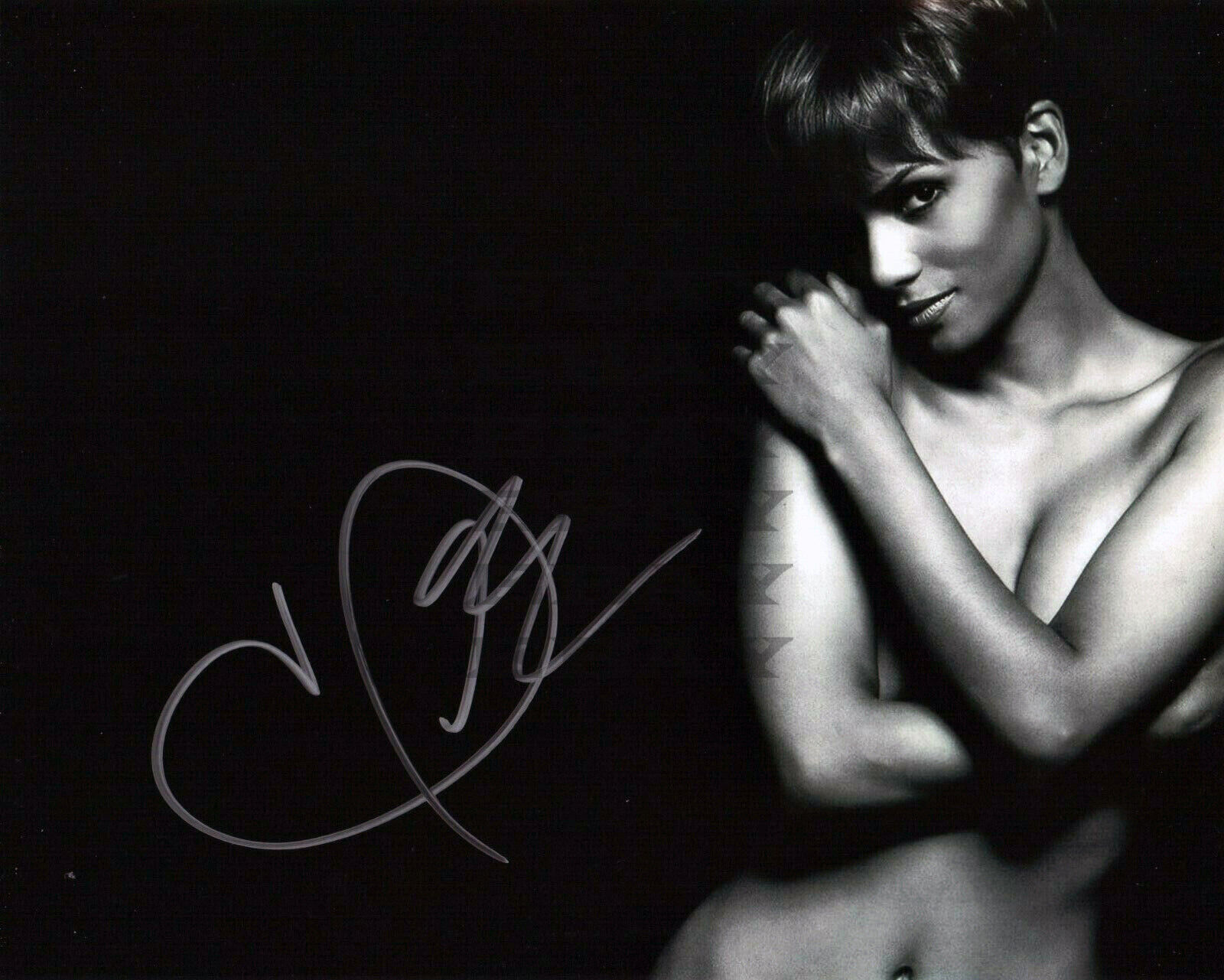 HALLE BERRY Autographed Signed 8x10 Photo Poster painting Reprint