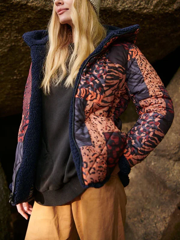 Warm women's coat to protect against the autumn wind and cold