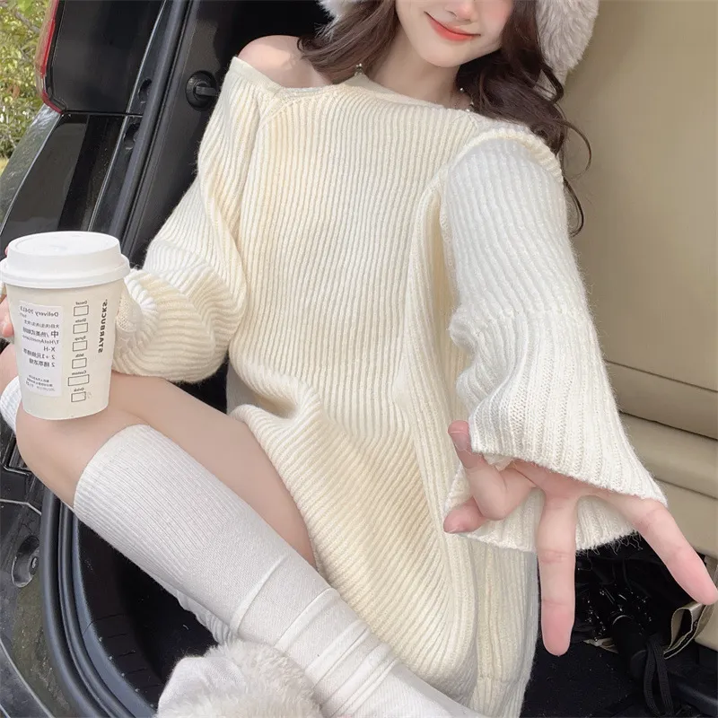 Churchf Churchf / Winter 2024 New Pure Desire Pearl Off-The-Shoulder Sweater Sweater Top Broken Hole Design Sense Long Sleeve Top Female
