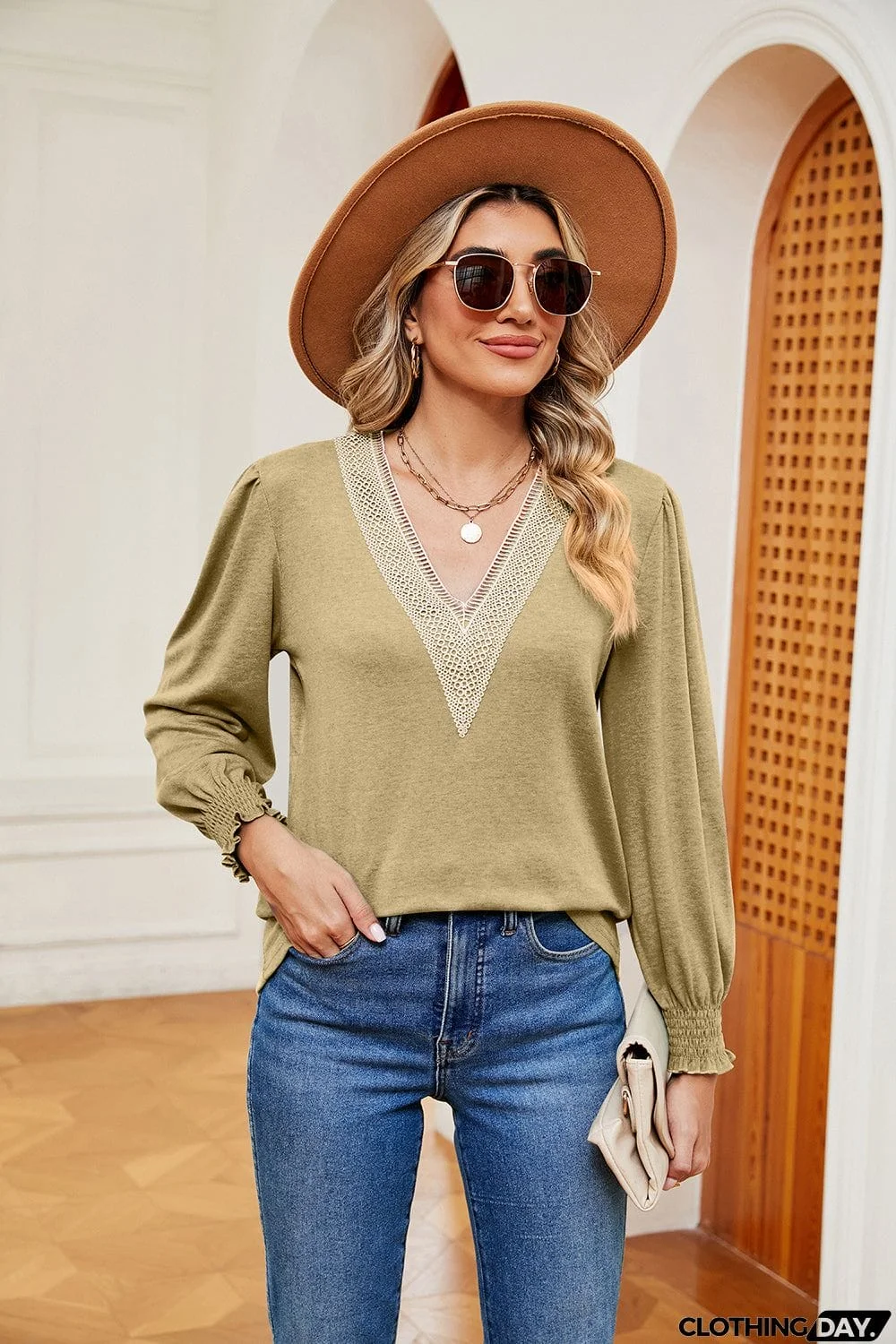 Contrast V-Neck Long Sleeve Top