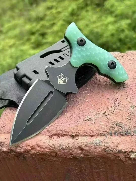 Bear head hand knuckles for outdoor self-defense