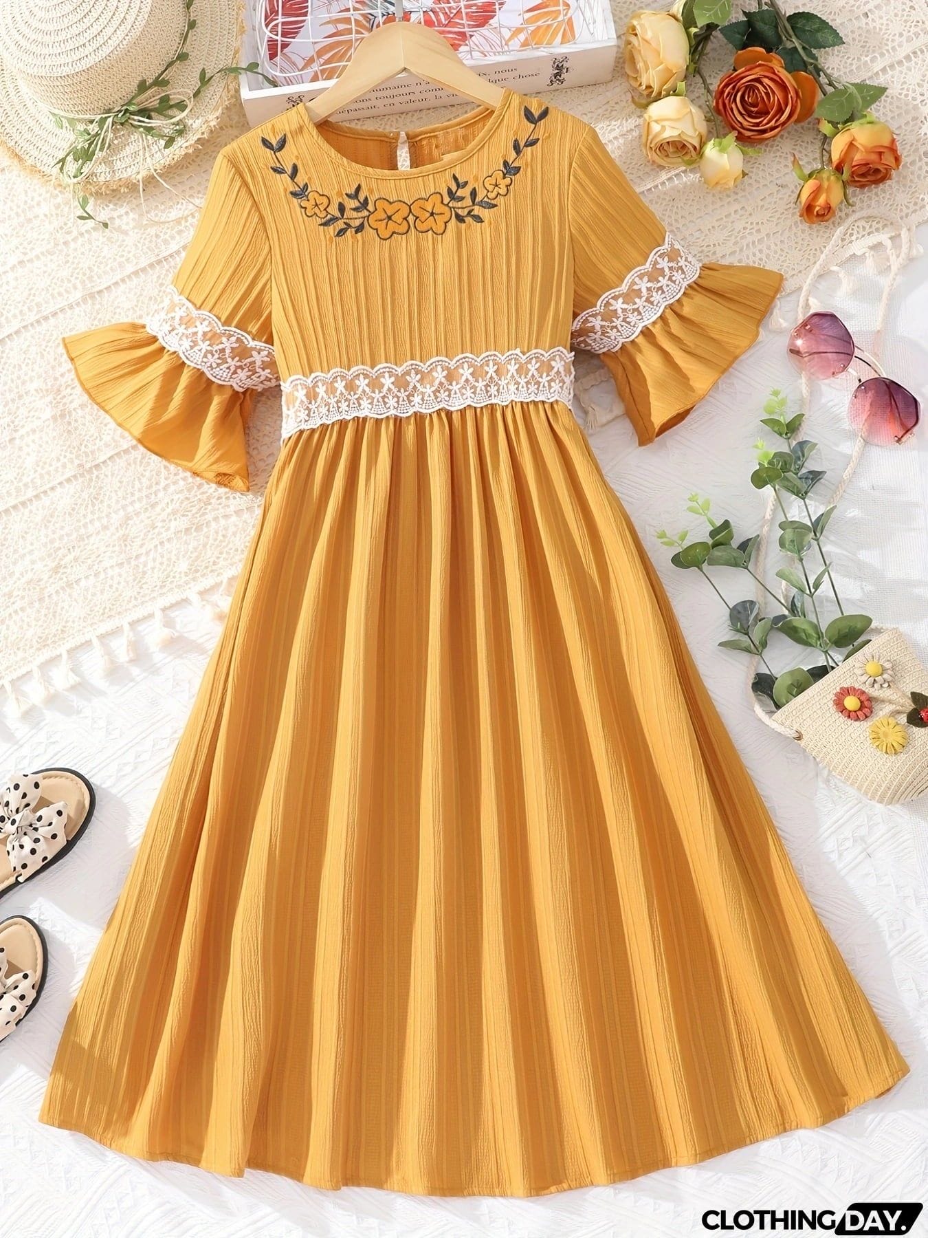 Lace Waistband Embroidery Round Neck Flounce Sleeve Dress