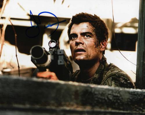 JOSH DUHAMEL TRANSFORMERS VEGAS SIGNED 8X10 PICTURE