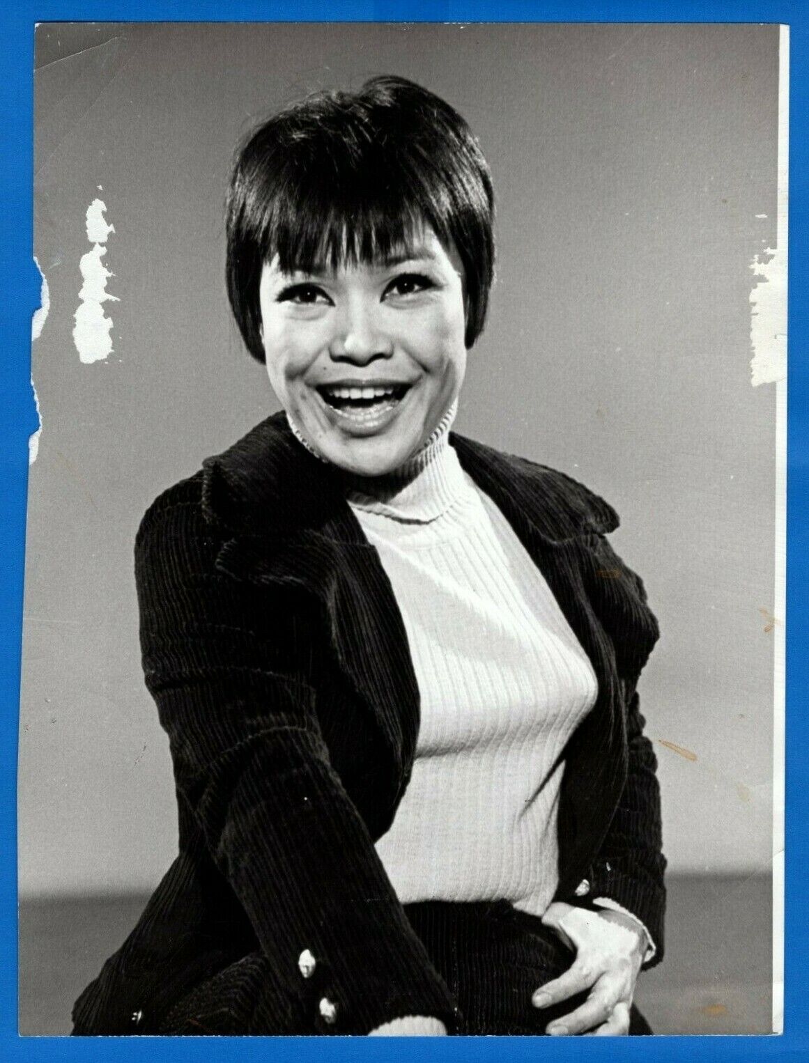 PAT SUZUKI Singer Actress Vintage 7.5x10 Promo Press News Photo Poster painting 1967