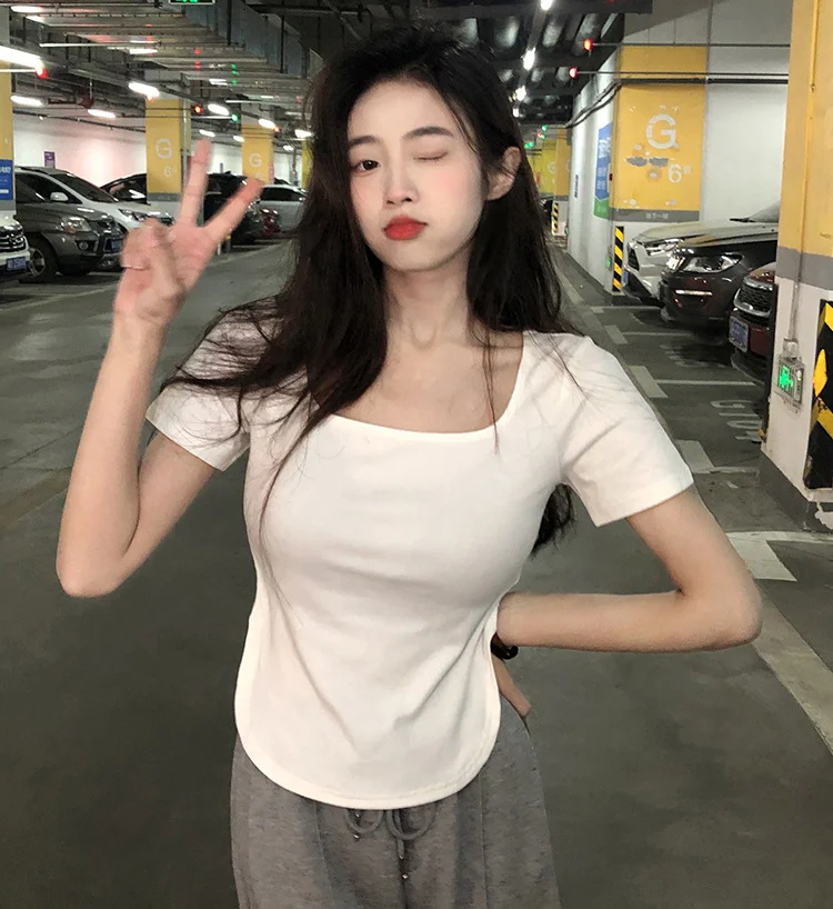 Uveng Uveng 2024 New Pure Desire Wind Big U-Collar Hot Girl Top Show Slim Slim Irregular Short-Sleeved T-Shirt Female Ins