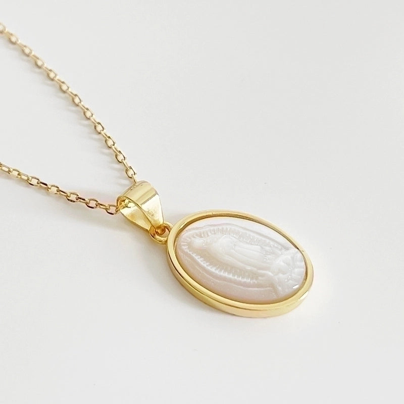 Ins Style Portrait Sterling Silver Shell Pendant Necklace