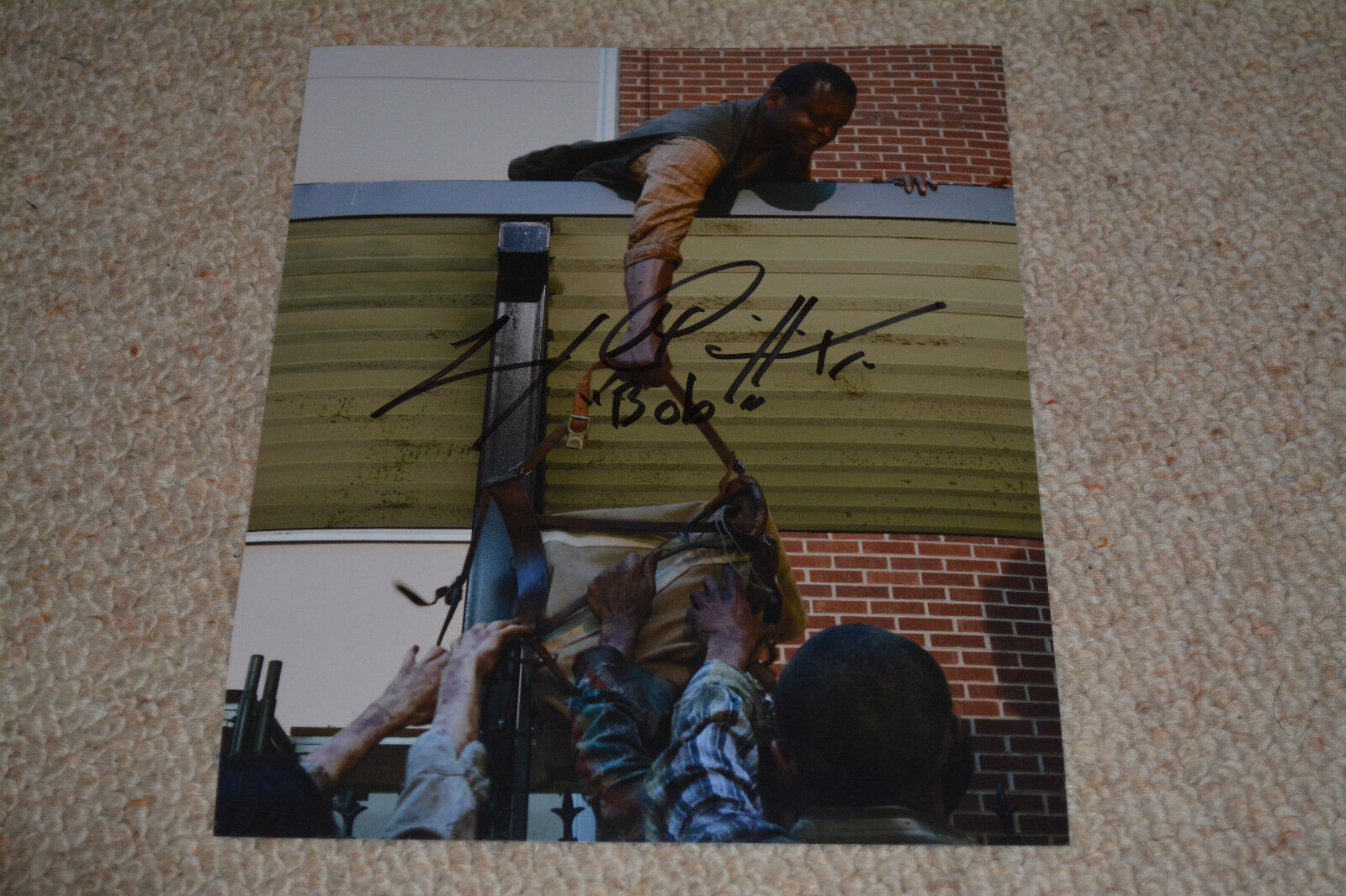 LAWRENCE GILLARD JR. signed autograph In Person 8x10 WALKING DEAD Bob