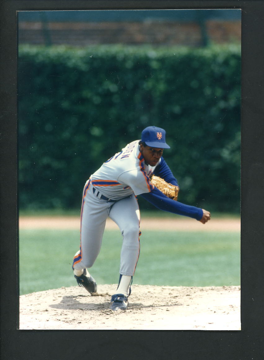 Dwight Gooden Press Original COLOR Photo Poster painting 5 x 7 New York Mets follow through