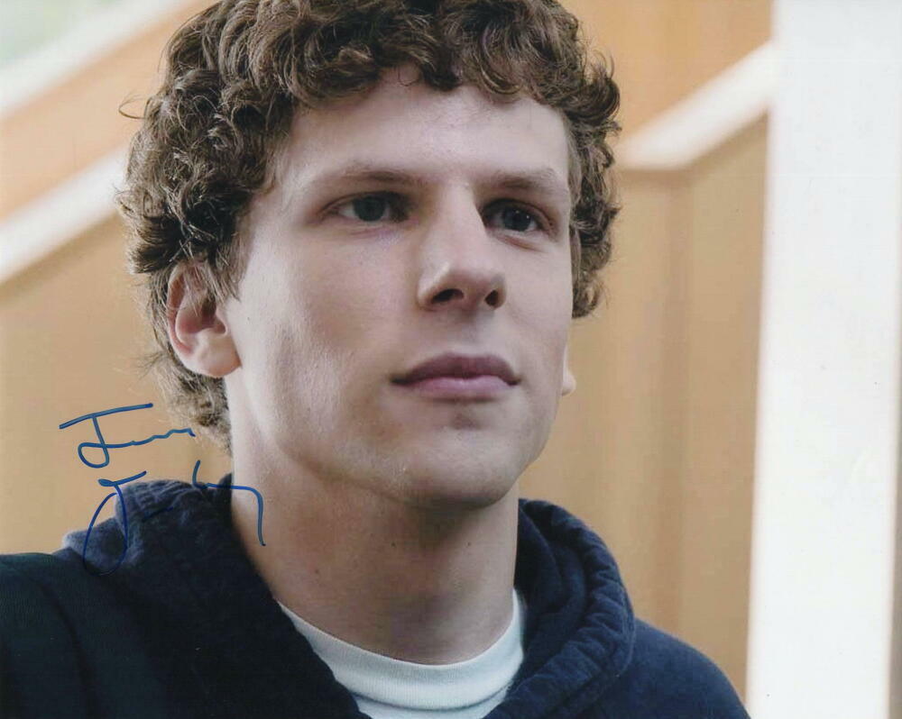 JESSE EISENBERG SIGNED AUTOGRAPH 8x10 Photo Poster painting - MARK ZUCKERBERG THE SOCIAL NETWORK