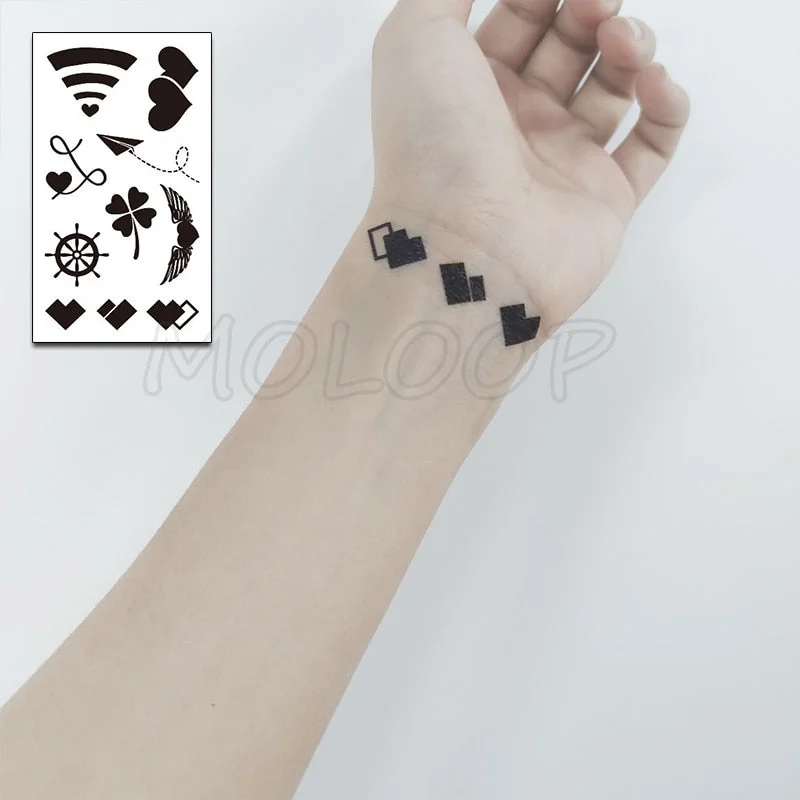 Water Transfer Tattoo Sexy Red Lips Print Tattoo Body Art Waterproof Temporary Fake Flash Tattoo for Man Woman Kid 10.5*6cm