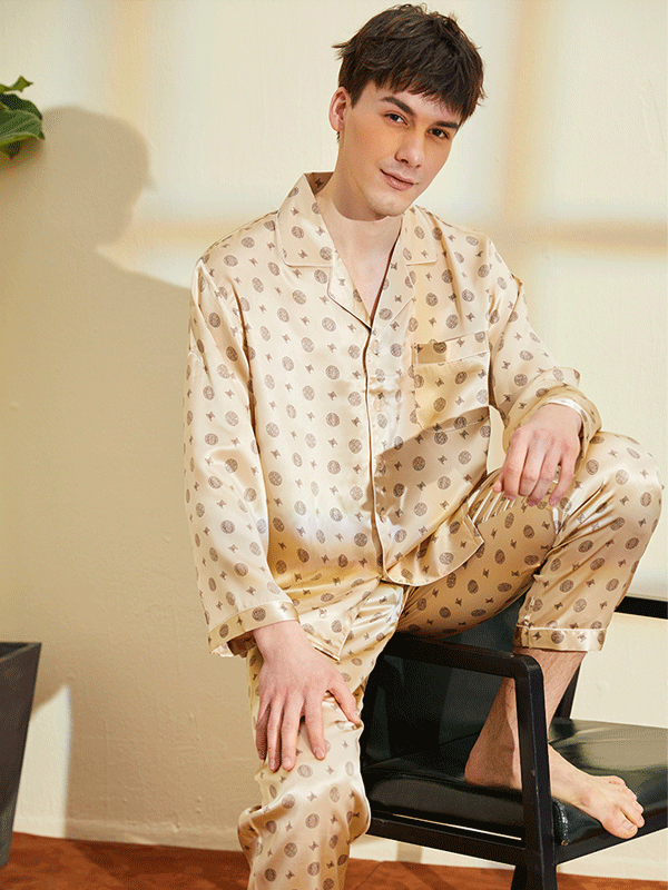 22 MOMME Pyjama en soie à col cranté imprimé motif rond doré homme-Soie Plus