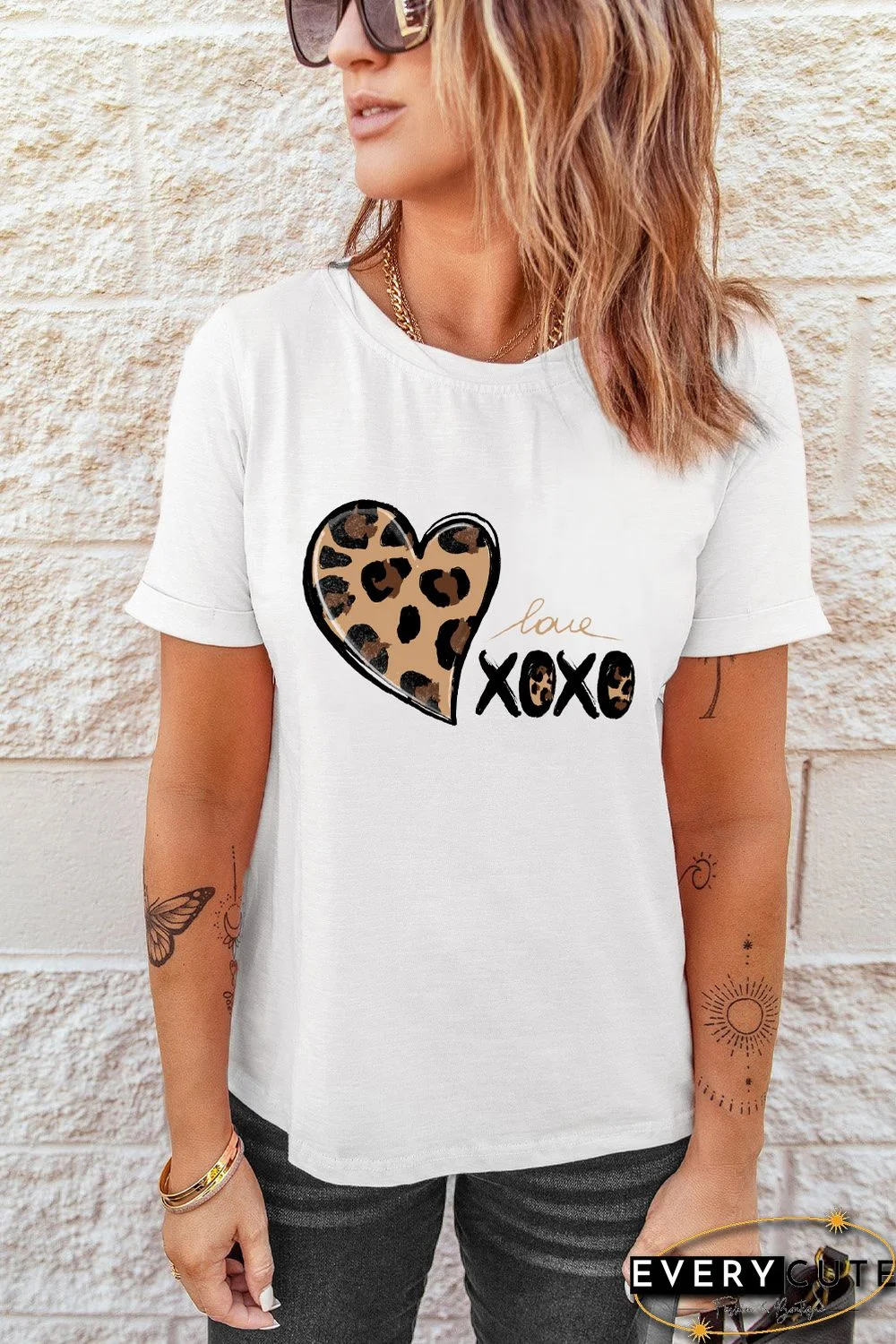 White Leopard Heart Letter Print O-neck Short Sleeve Top